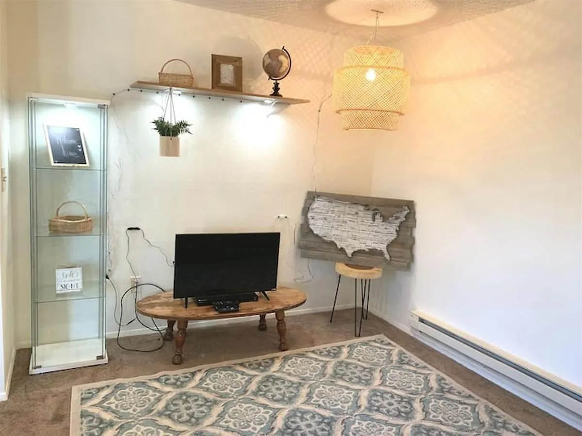 Contemporary, Marine 2Bd/1Ba Apartment C In Kent United States