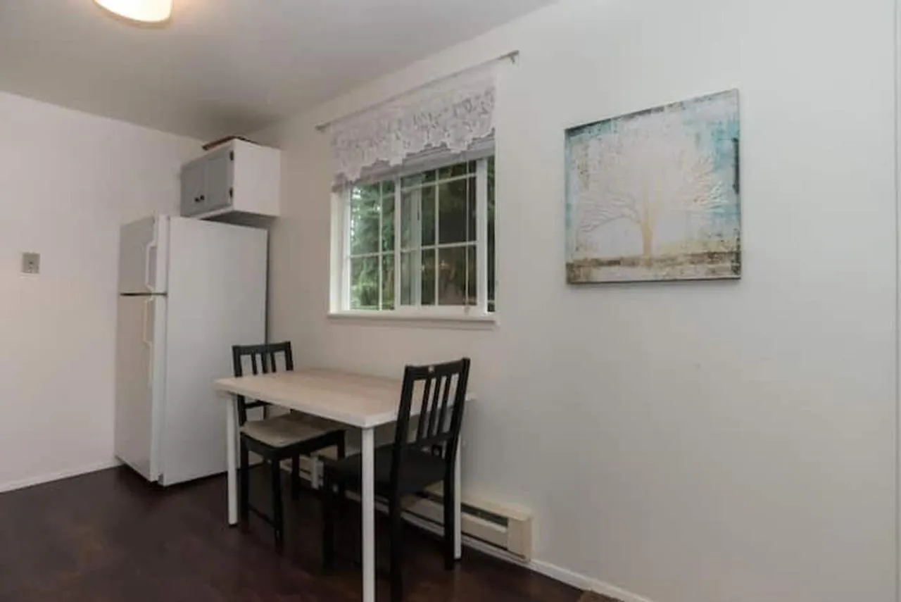 Contemporary, Marine 2Bd/1Ba Apartment C In Kent